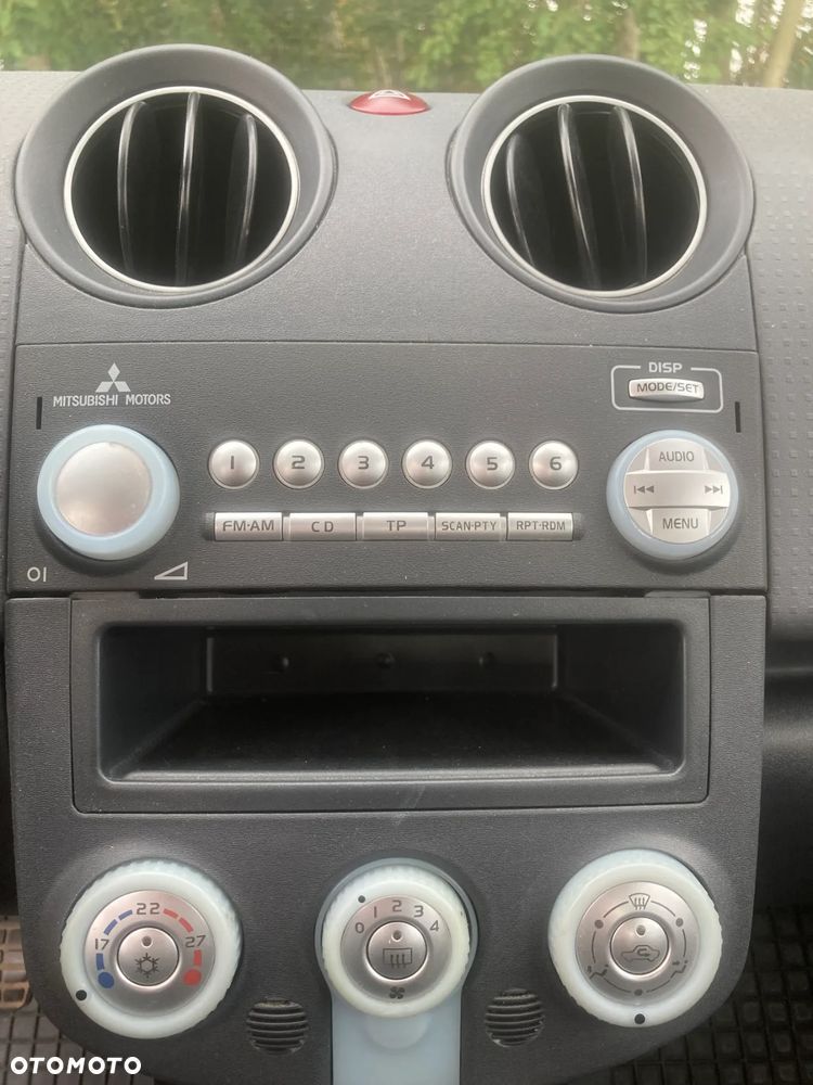 Mitsubishi Colt - 12