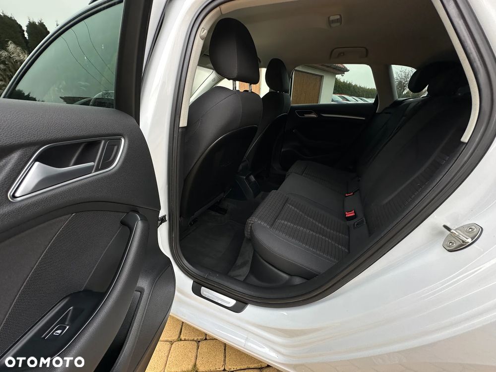 Audi A3 Sportback 1.4 TFSI Ambiente - 20