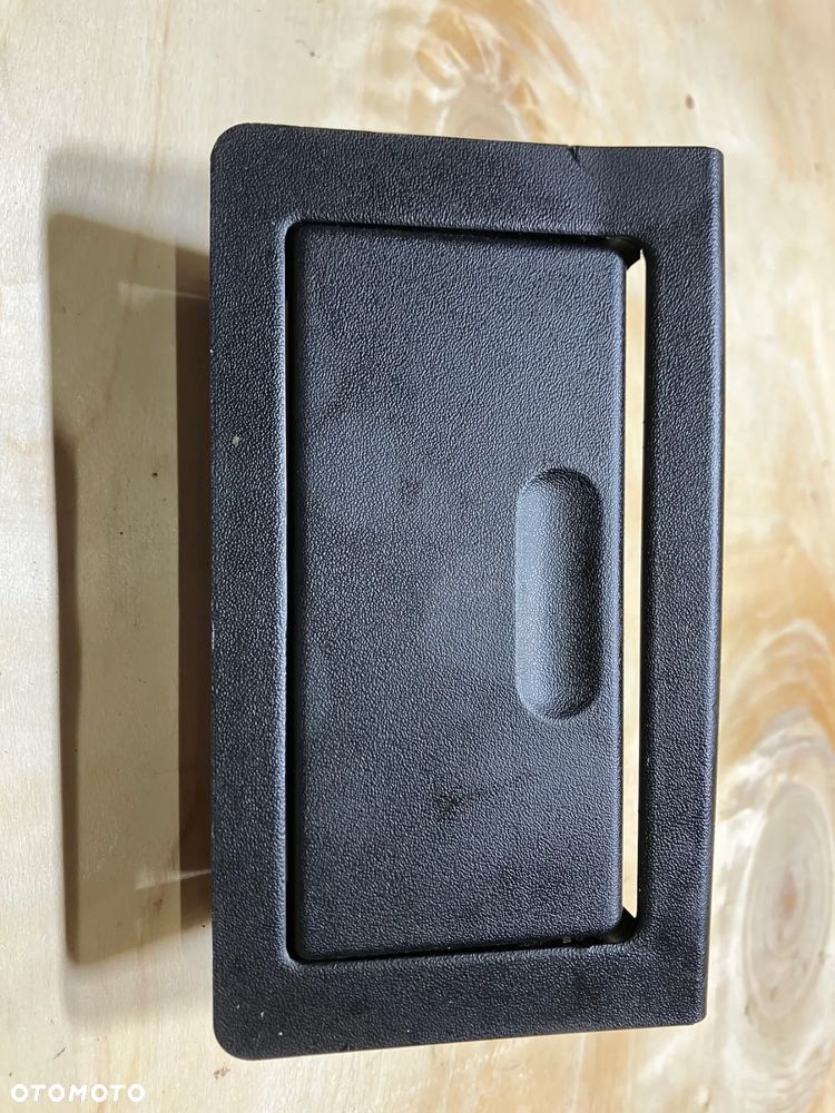 POPIELNICZKA BMW E36 COUPE CABRIO 1960743 1960742