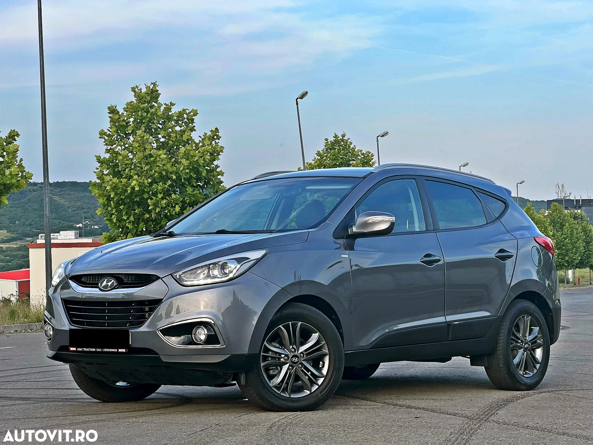Hyundai ix35 2.0 CRDI 4WD Automatik Premium - 2