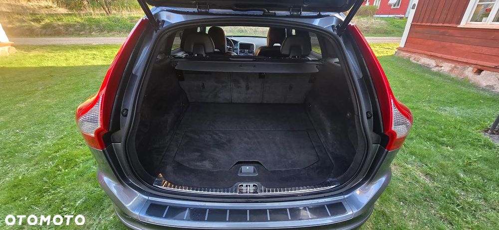 Volvo XC 60 D4 RDesign - 22