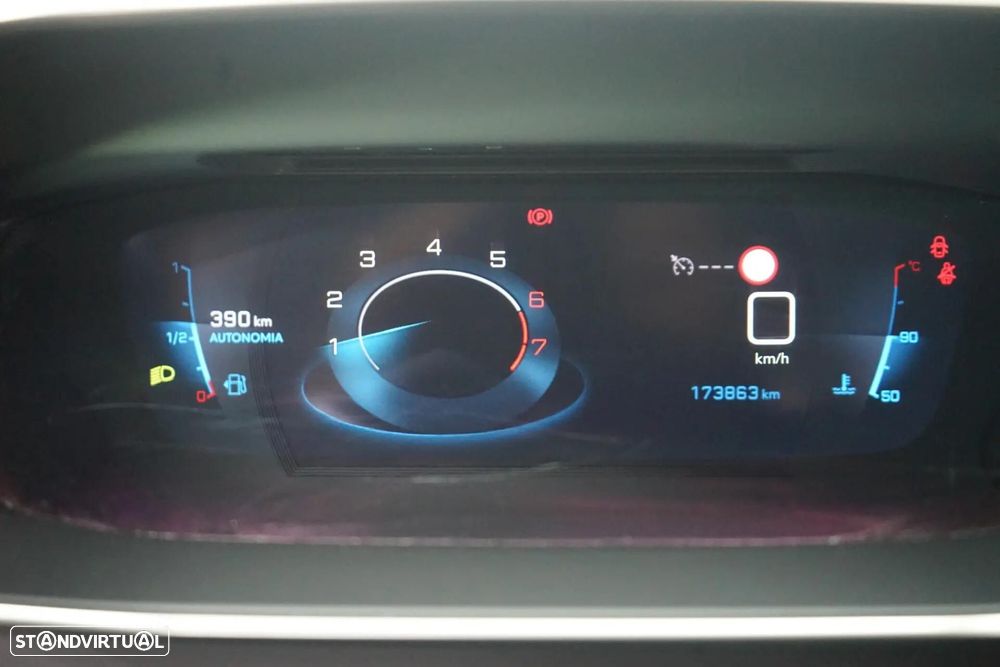 Peugeot 208 - 27