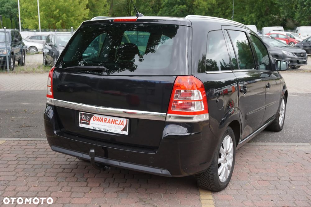 Opel Zafira 1.8 Cosmo EasyTronic EU5 - 3
