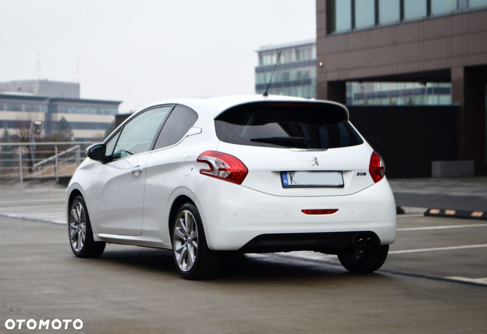 Peugeot 208 - 4