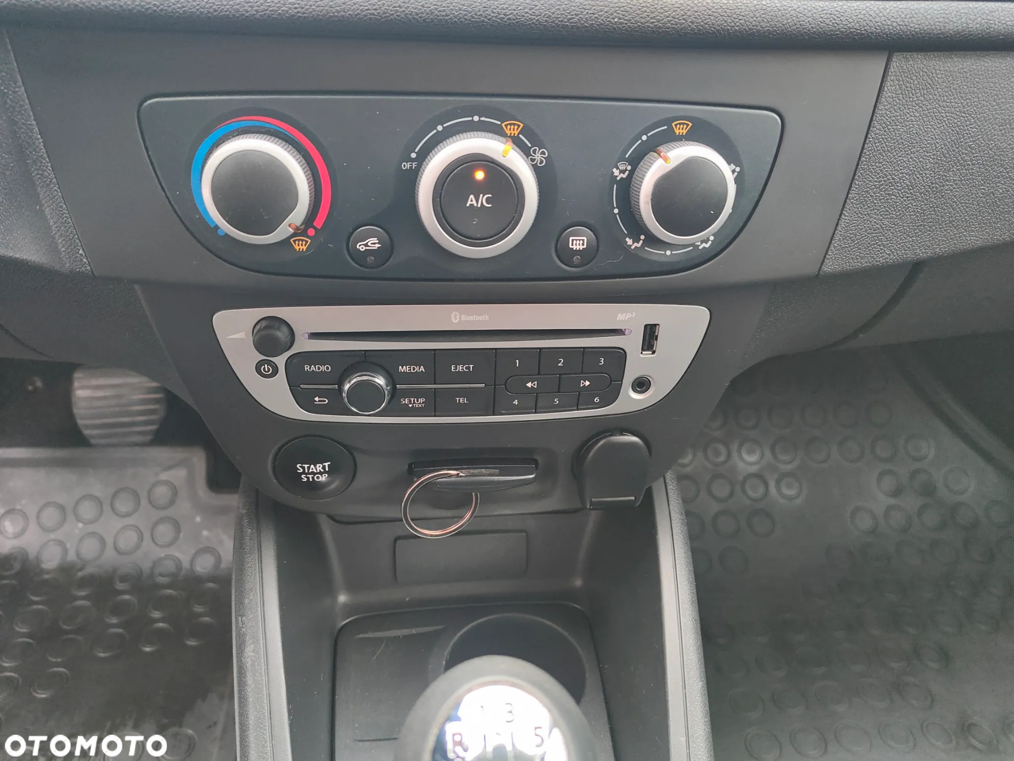 Renault Megane 1.5 Blue dCi Life - 8