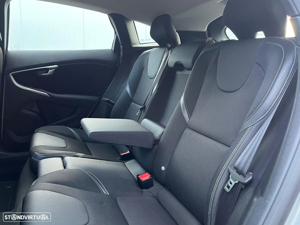 Volvo V40 1.5 T3 Sport Edition Geartronic - 27