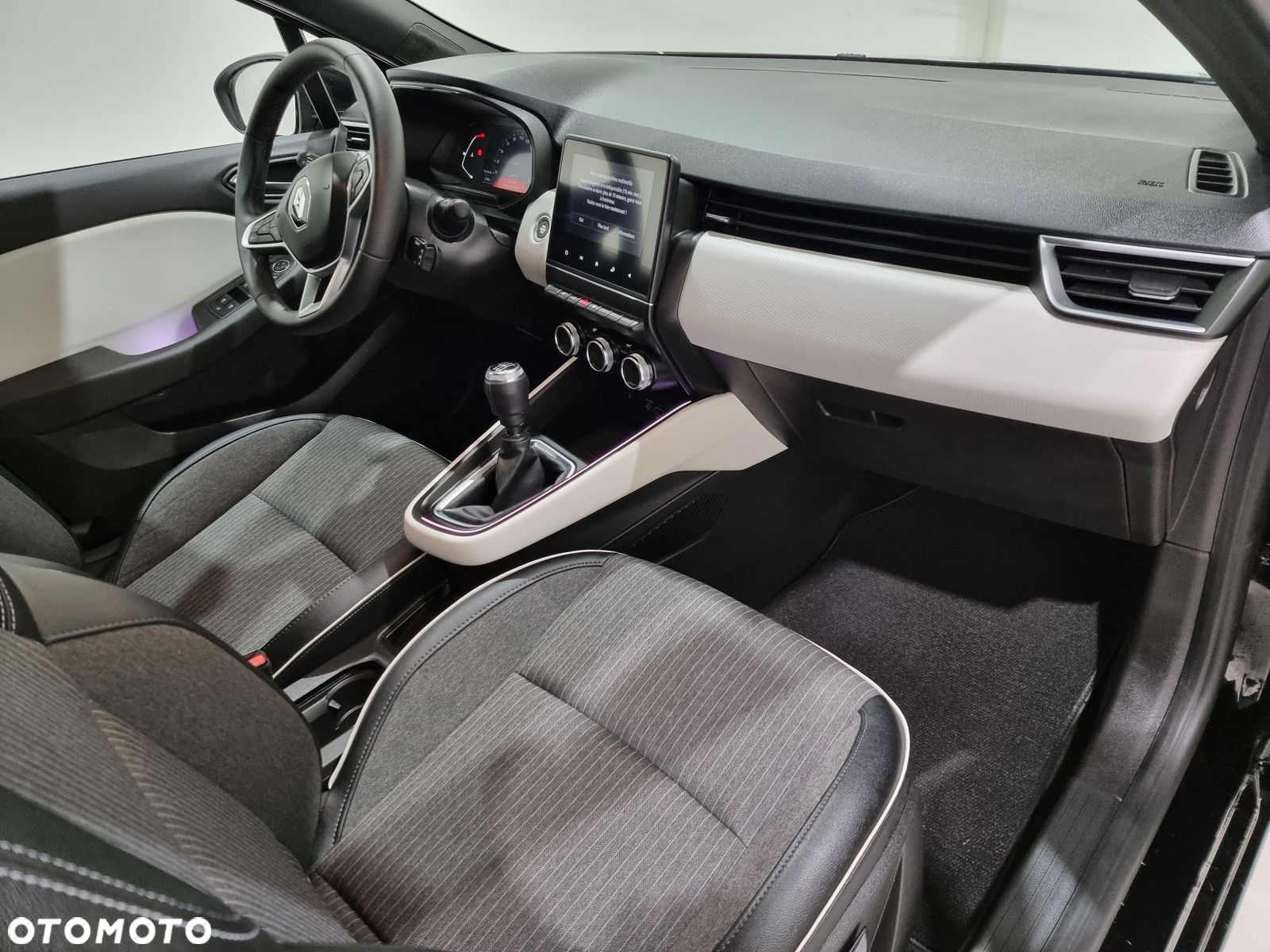 Renault Clio - 20