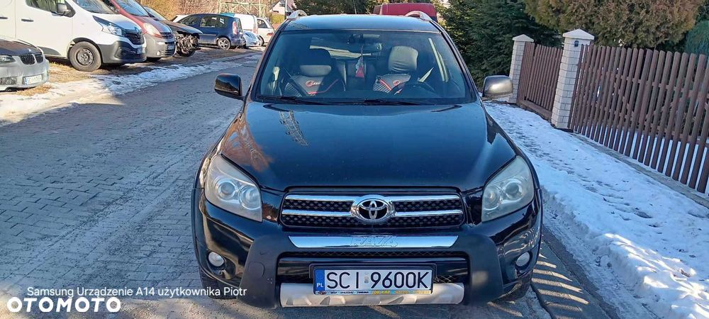 Toyota RAV4 - 1