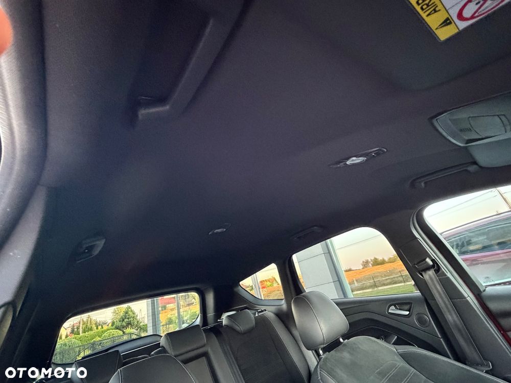 Ford Kuga 2.0 TDCi 4x4 ST-Line - 35