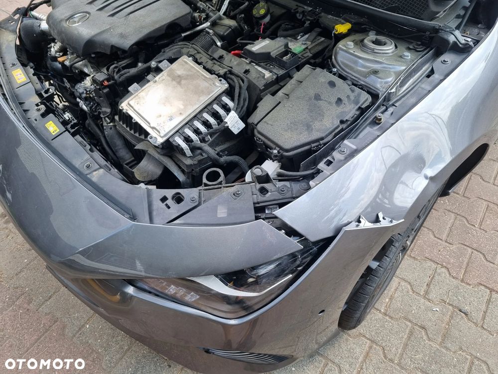 Mercedes-Benz CLA - 10