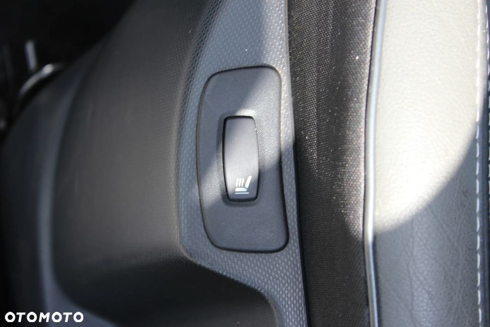 Renault Captur TCe 120 EDC Helly Hansen - 13