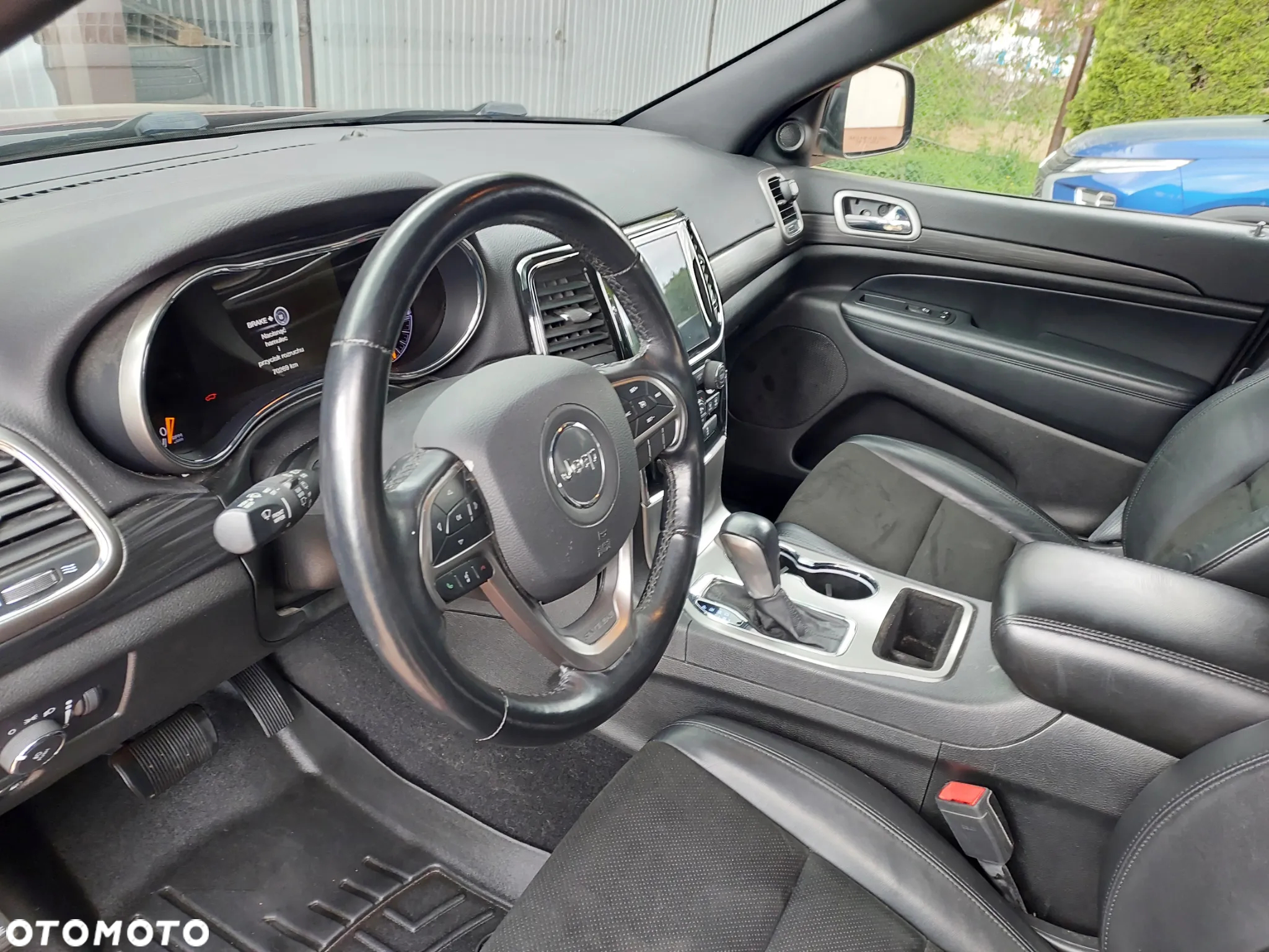 Jeep Grand Cherokee - 33