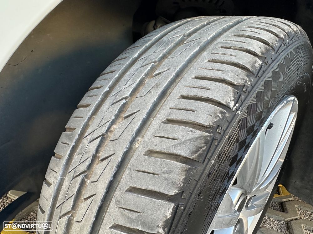 VW Polo 1.4 TDi BlueMotion - 9