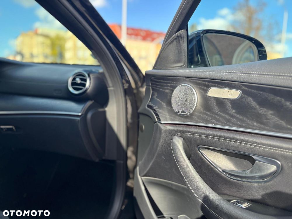 Mercedes-Benz Klasa E 220 d 4-Matic 9G-TRONIC - 16