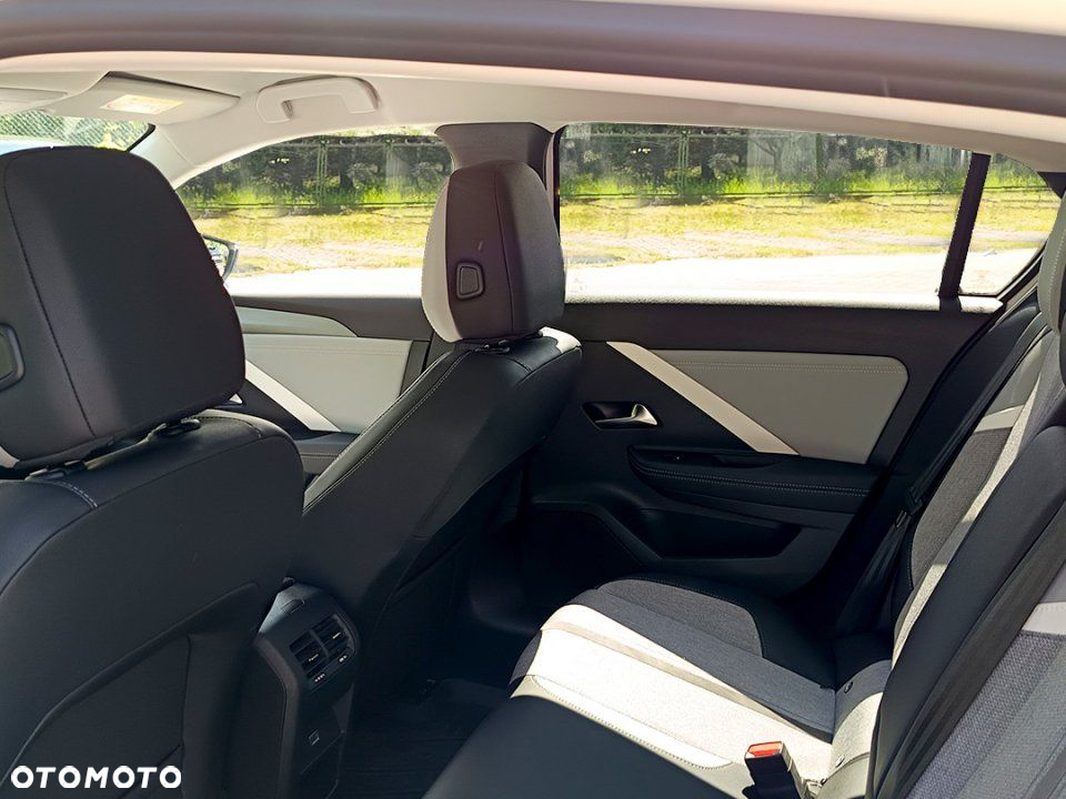 Opel Astra VI 1.2 T Elegance S&S - 18