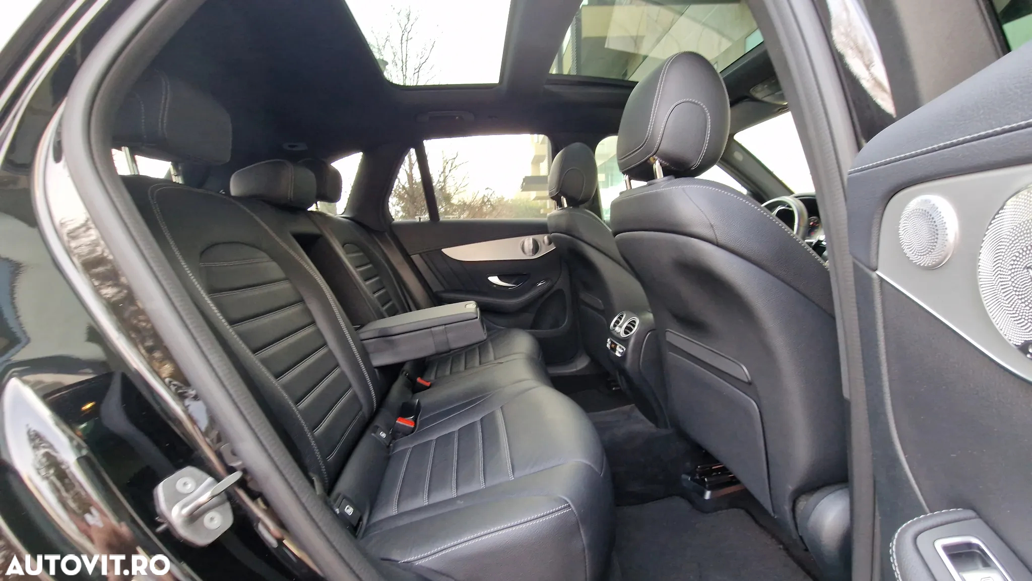 Mercedes-Benz GLC 300 d 4Matic 9G-TRONIC AMG Line Plus - 26