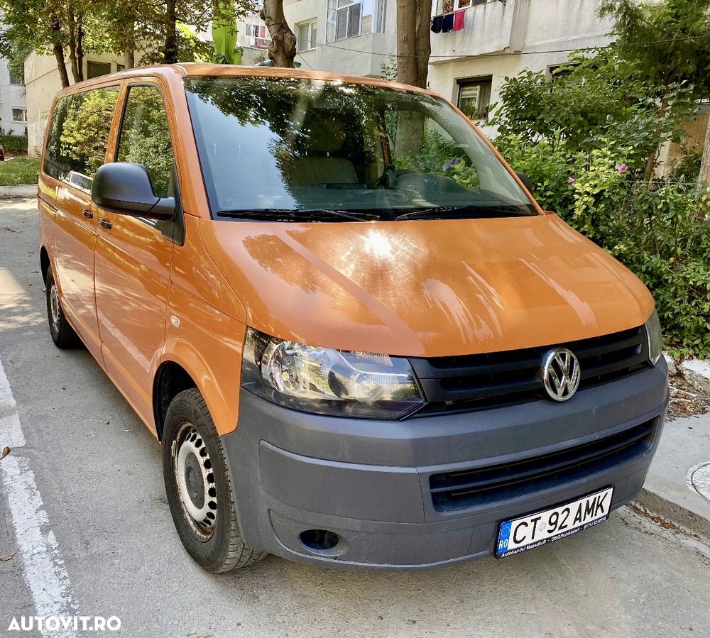 Volkswagen Transporter - 1