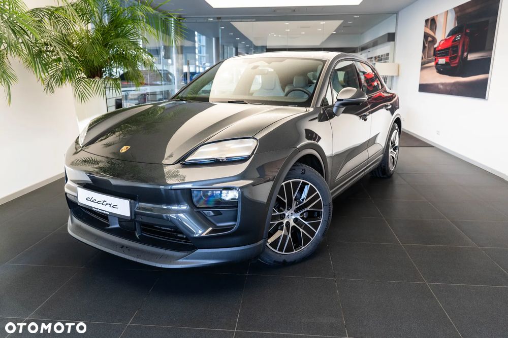 Porsche Macan - 1