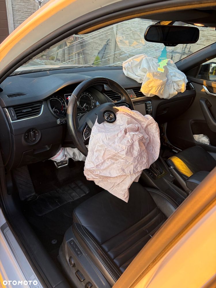 Skoda Octavia 2.0 TDI RS DSG - 14