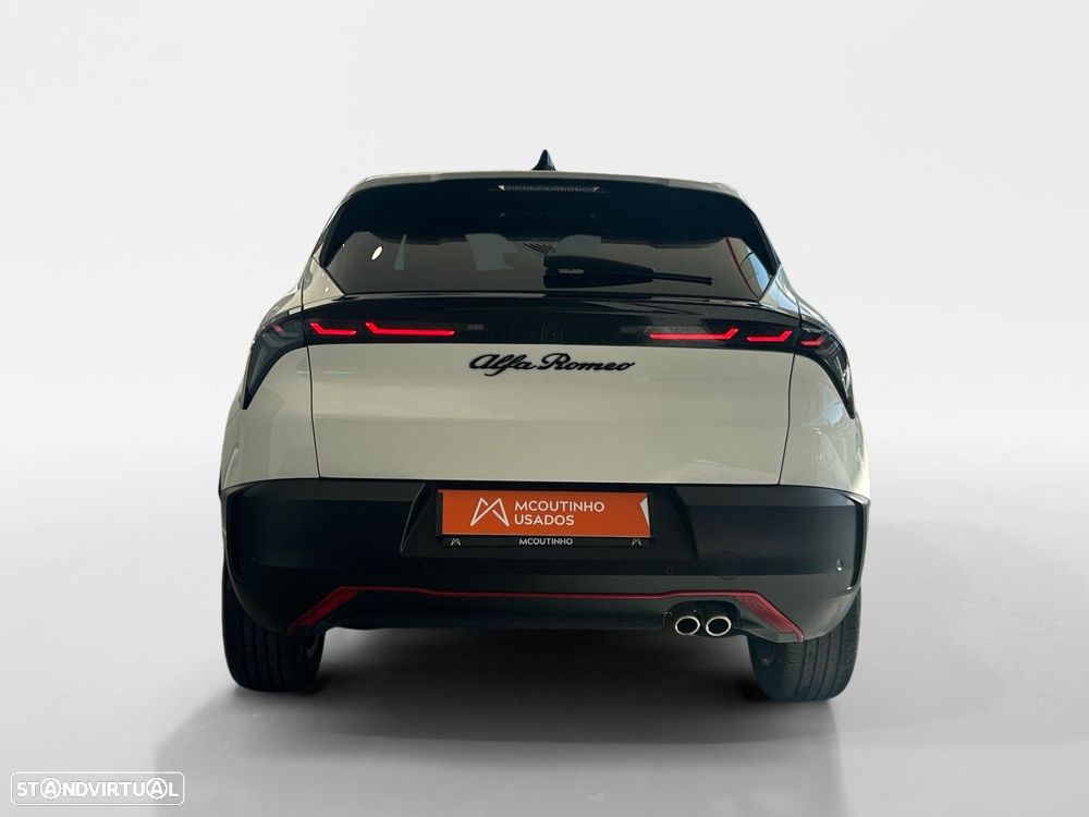 Alfa Romeo Junior 1.2 Speciale eDCT6 - 4