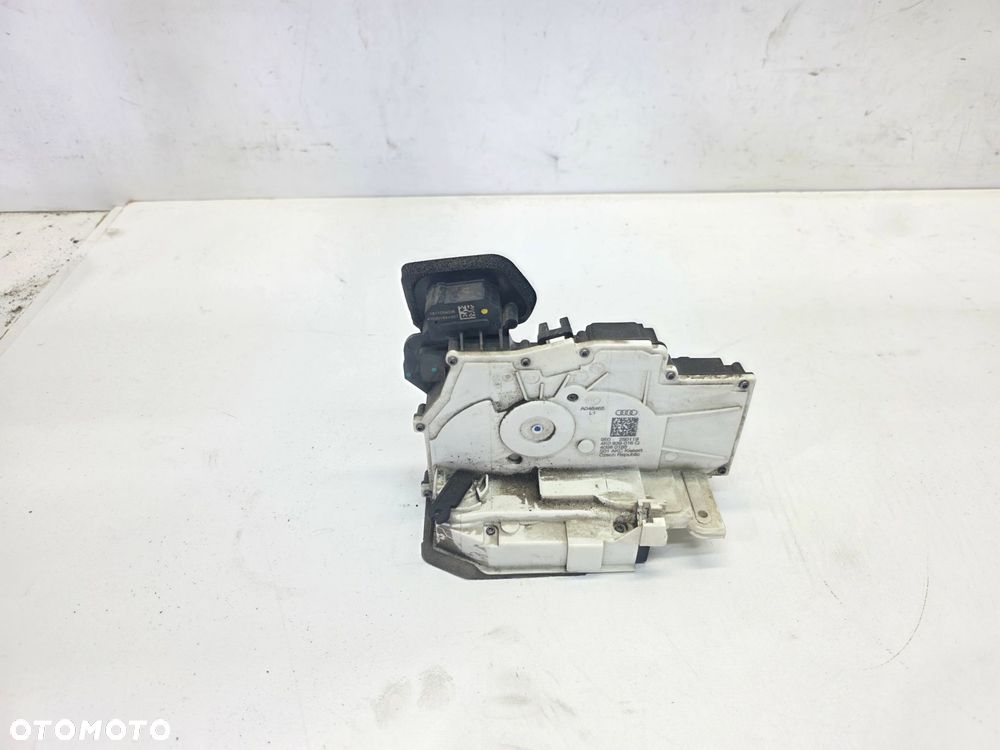 ZAMEK DRZWI PRAWY TYŁ AUDI A6 C8 4K0839016Q 9 PIN - 1