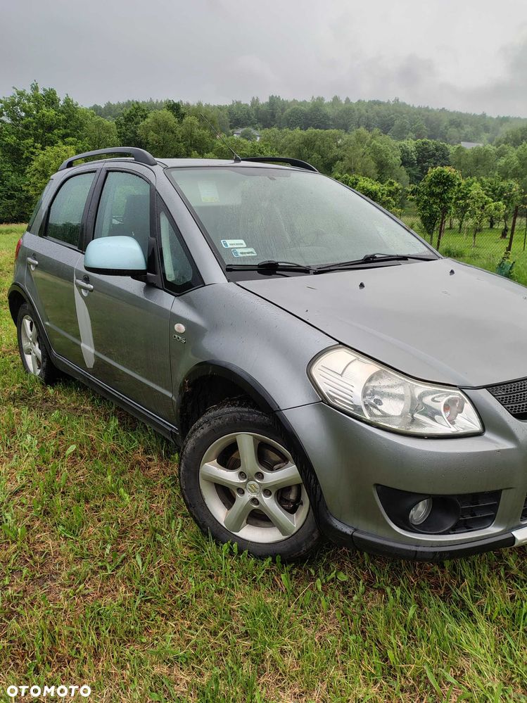 Suzuki SX4 - 4