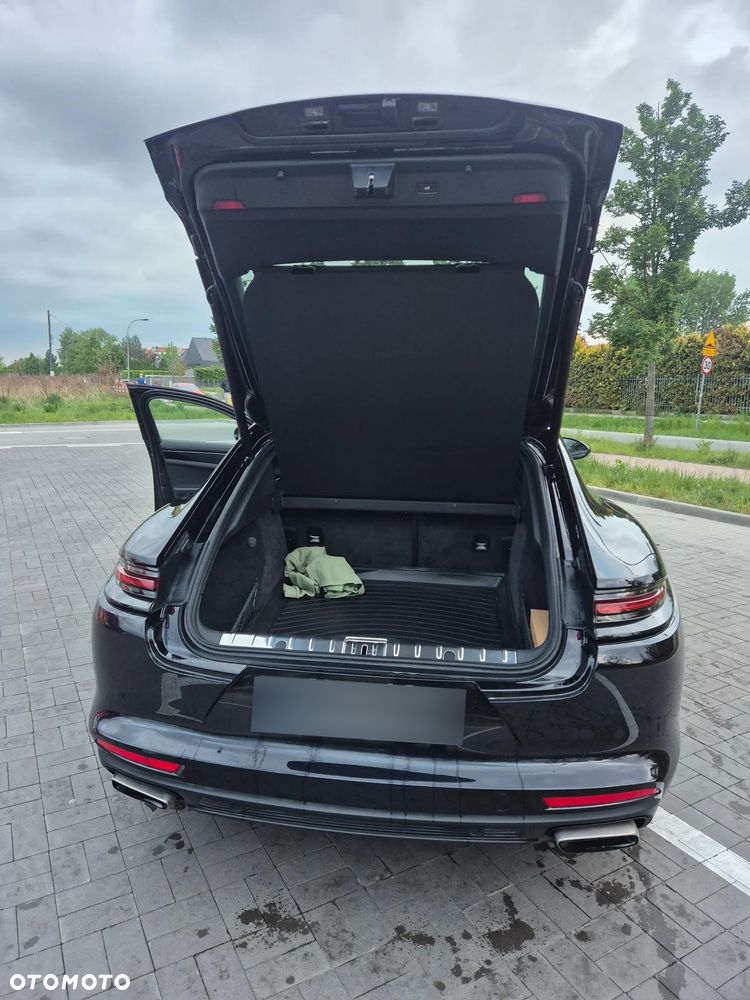 Porsche Panamera 4 - 12