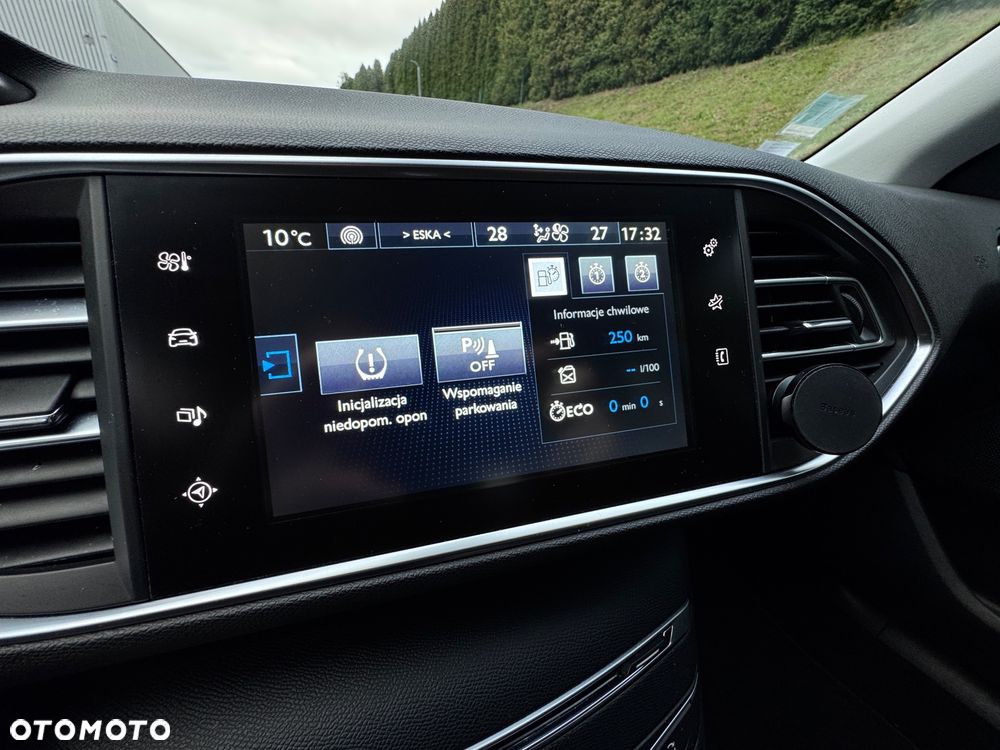 Peugeot 308 1.2 PureTech Allure S&S - 25