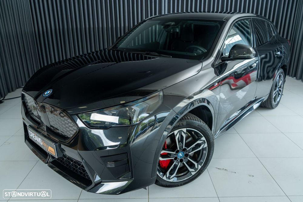 BMW iX2 eDrive20 Pack Desportivo M Pro - 4