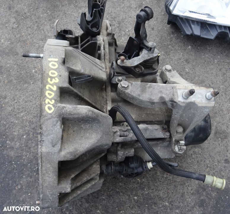 Cutie viteze Dacia Logan 1.5 DCI Euro 5 din 2015 - 1