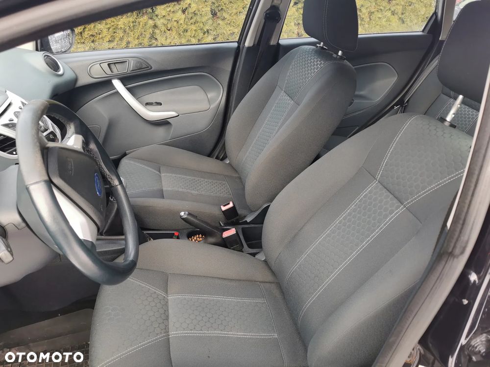 Ford Fiesta 1.25 Titanium - 8