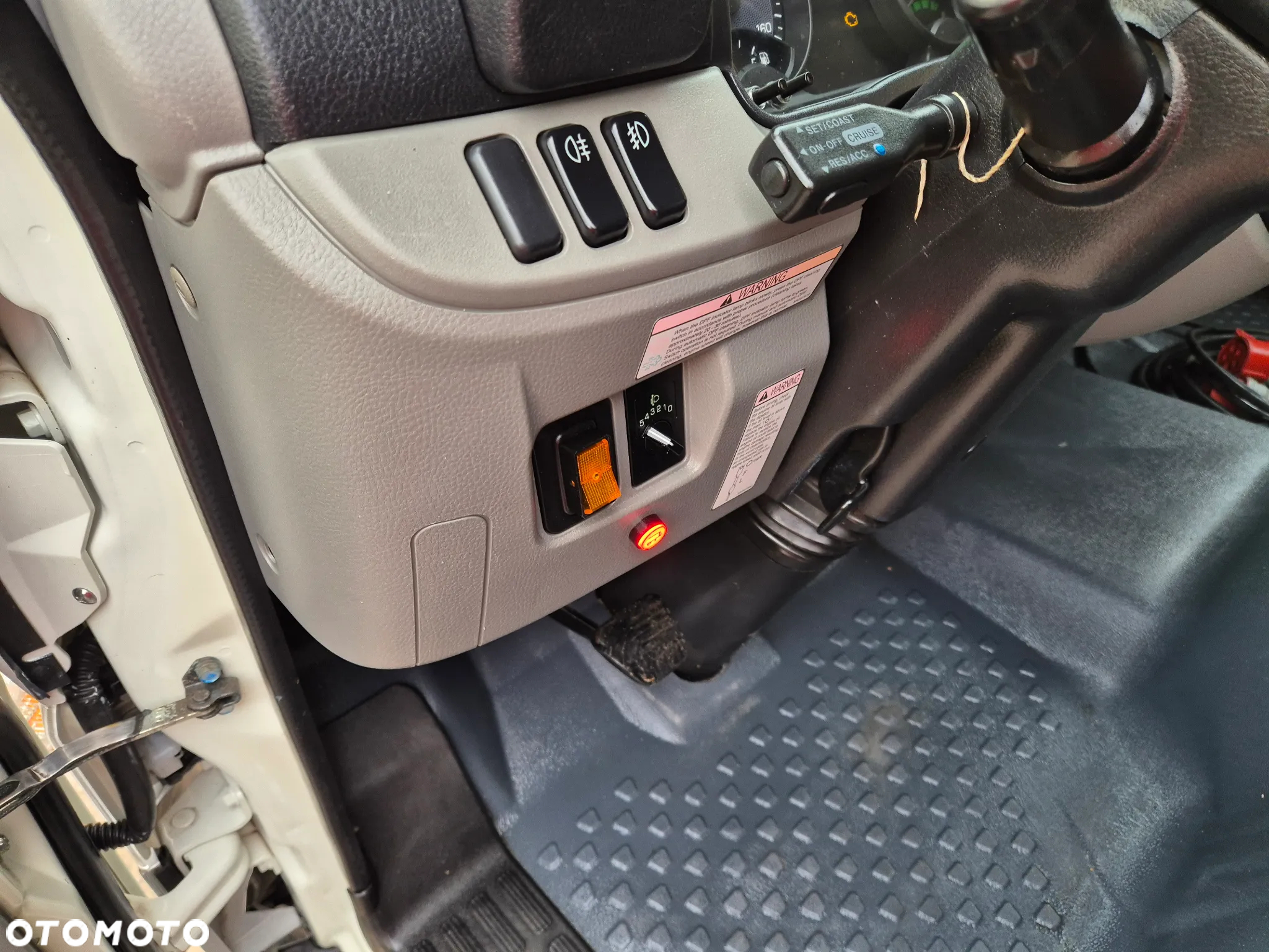 Mitsubishi CANTER 75C18 DMC 7499KG IZOTERMA 6.20 DŁ WINDA CHŁODNIA MROZNIA - 18