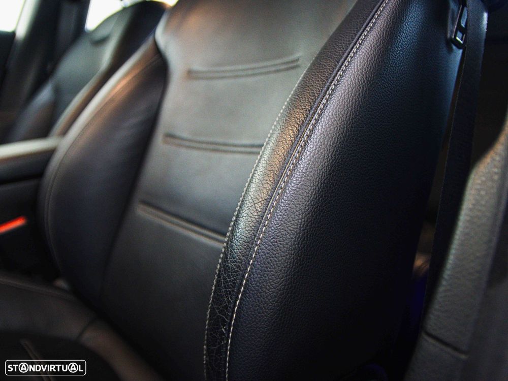 Mercedes-Benz A 180 Limousine d Progressive Aut. - 44