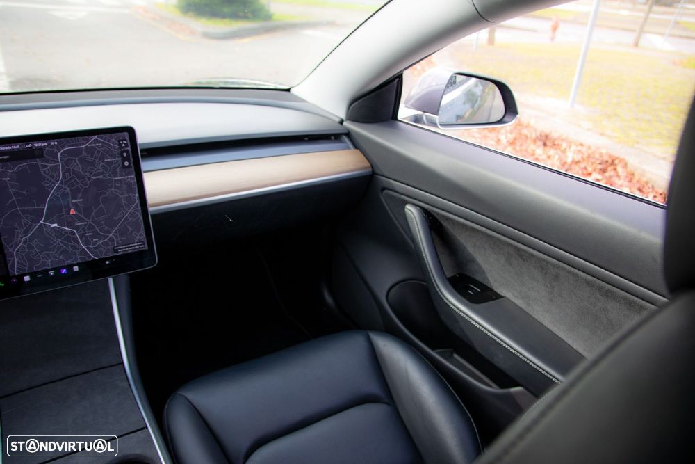 Tesla Model 3 Long-Range Dual Motor AWD - 27