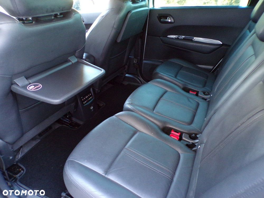 Peugeot 5008 - 31