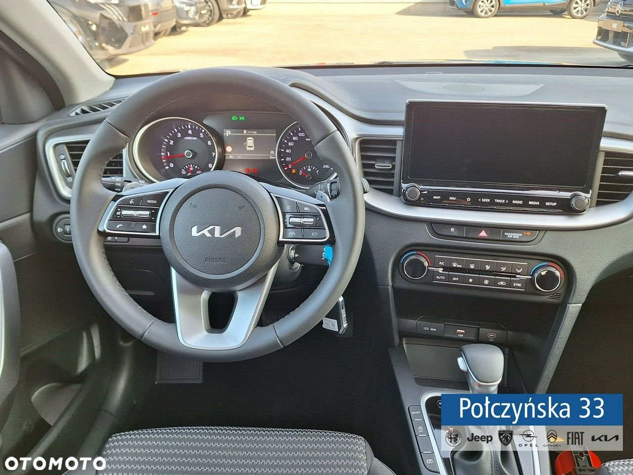Kia XCeed - 10