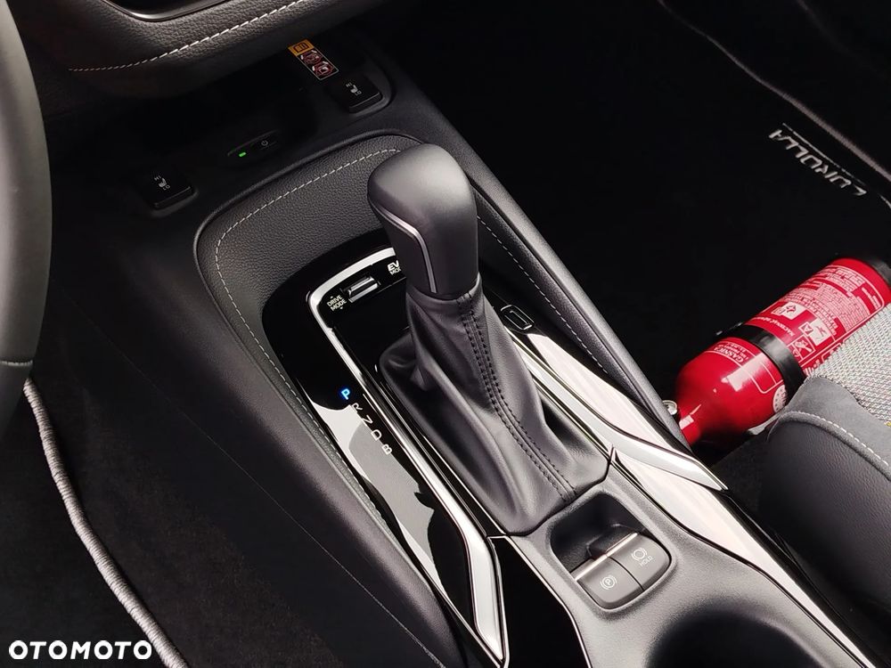 Toyota Corolla 1.8 Hybrid Style - 12