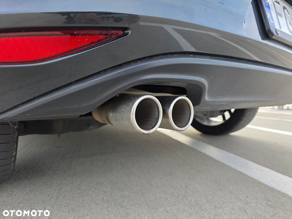 Volkswagen Golf 2.0 TDI BMT GTD - 10