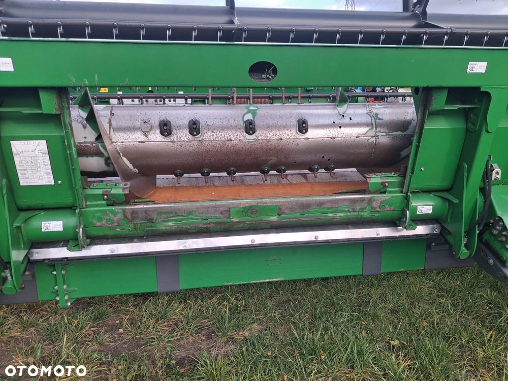 John Deere S690 - 11
