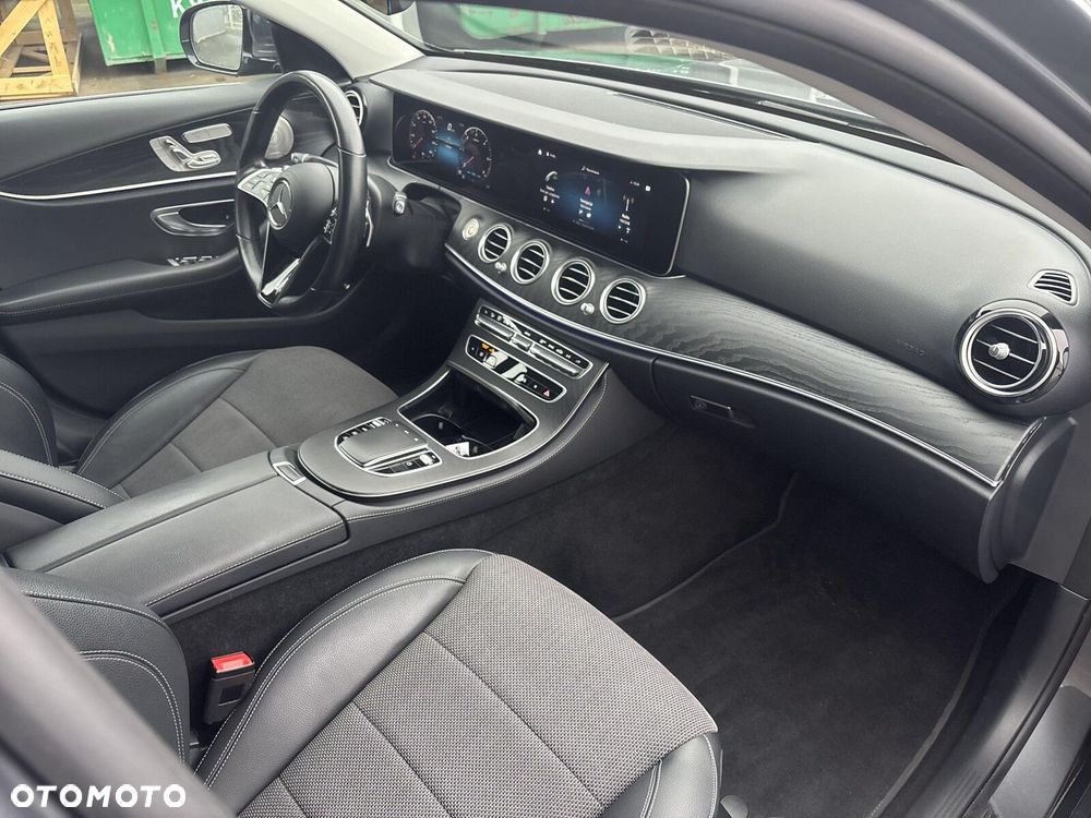 Mercedes-Benz Klasa E - 17