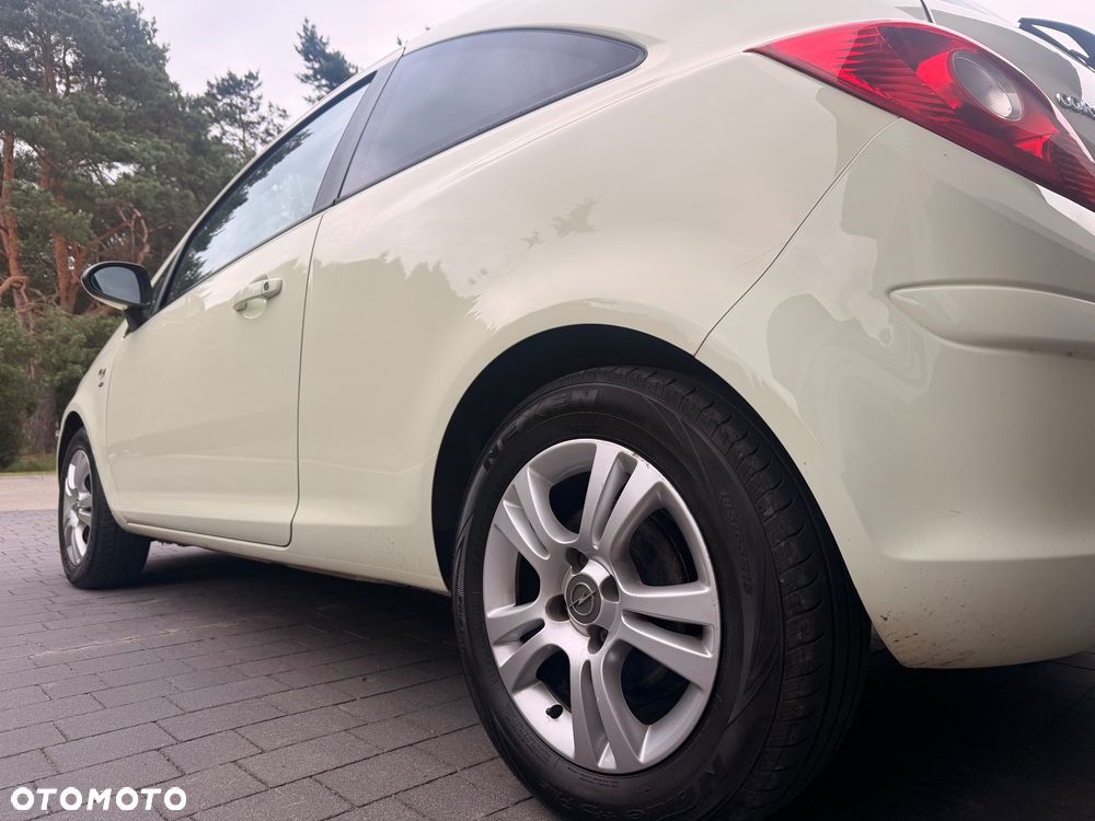 Opel Corsa - 27