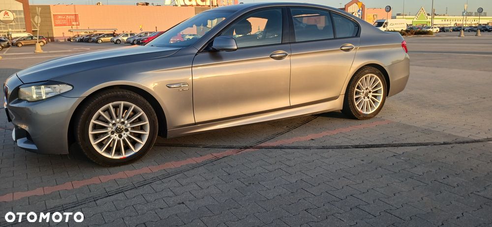 BMW Seria 5 528i xDrive - 6