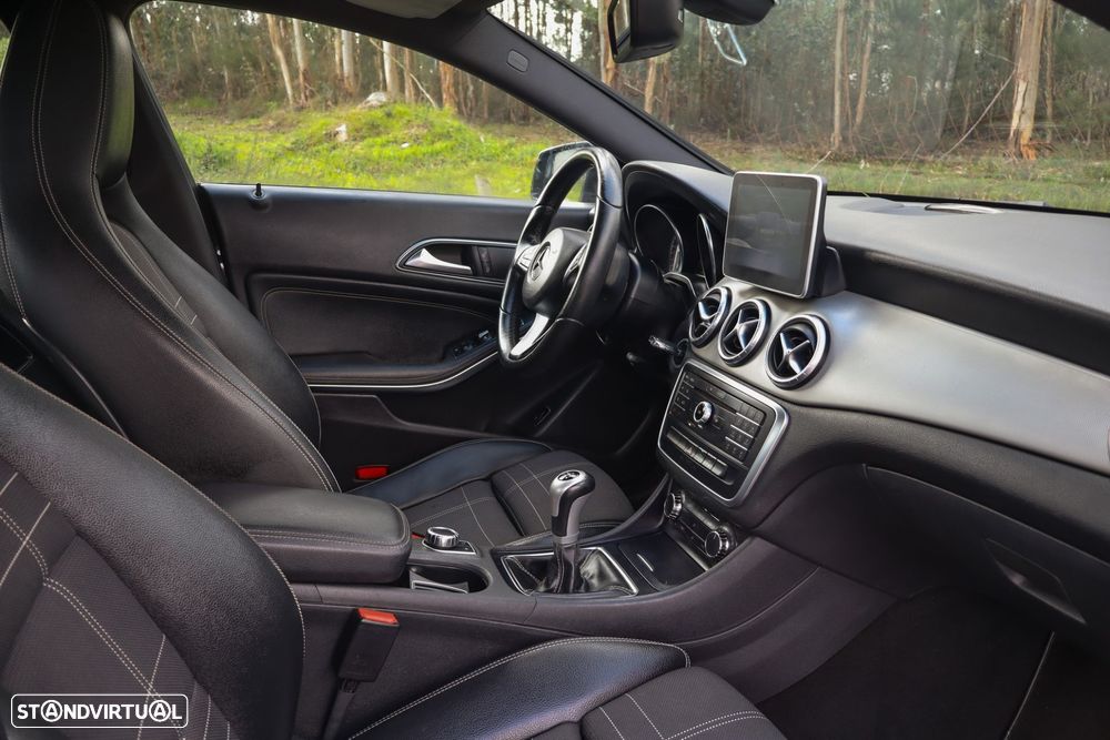 Mercedes-Benz CLA 180 - 10