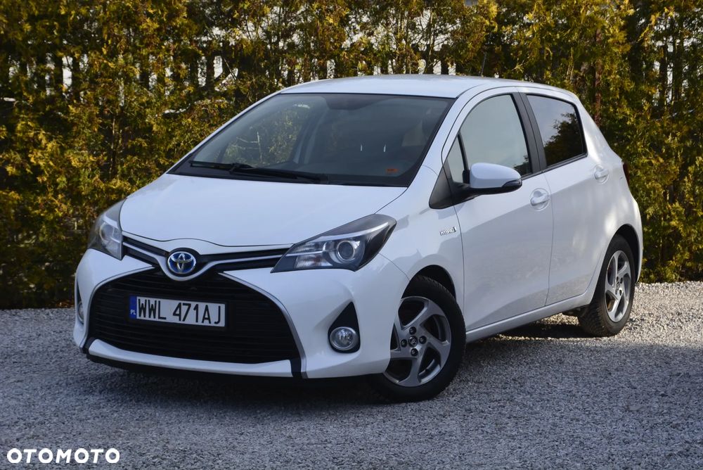 Toyota Yaris Hybrid 100 Dynamic - 3