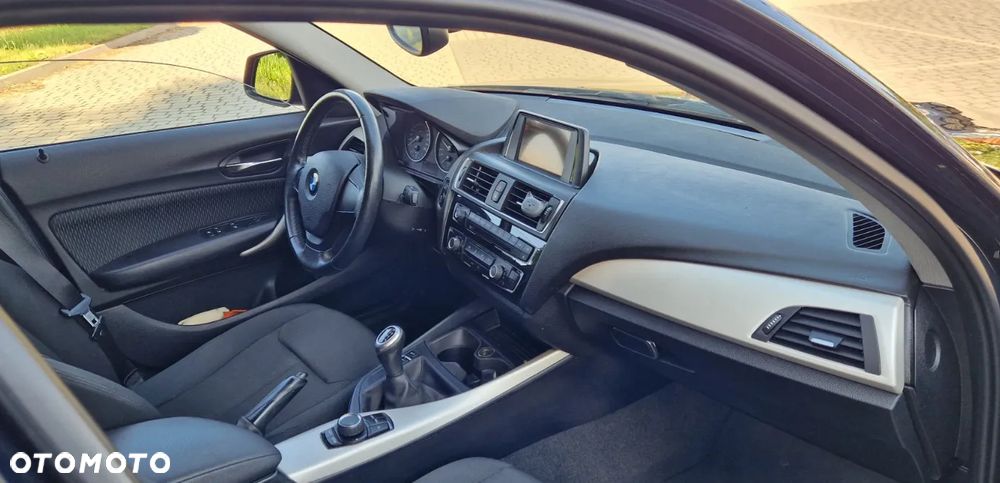 BMW Seria 1 116d EfficientDynamics - 6