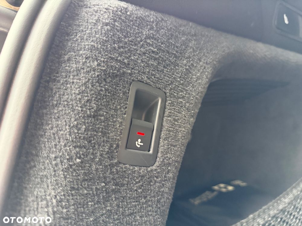 Audi A6 Avant 3.0 TDI Quattro S tronic - 28