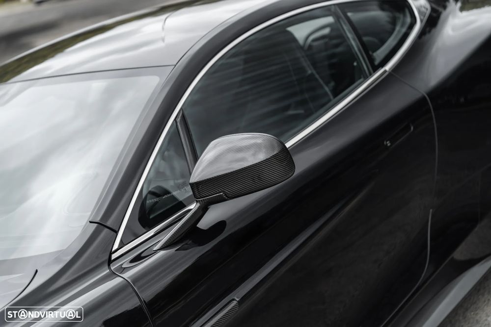 Aston Martin Vanquish - 12