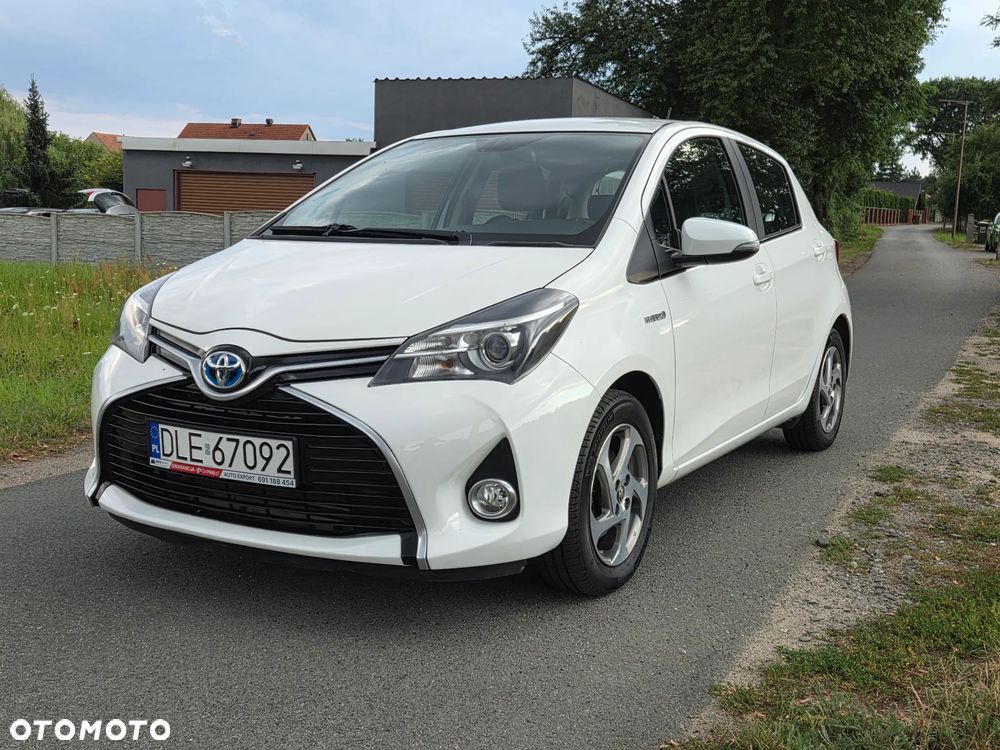Toyota Yaris Hybrid 100 Dynamic EU6 - 2