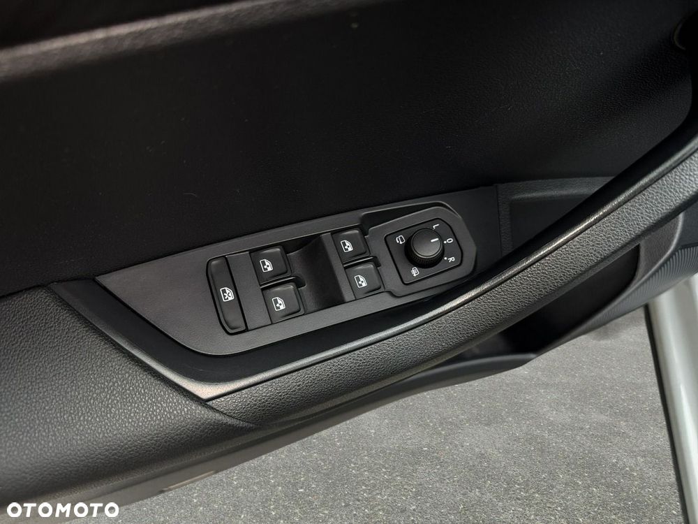 Skoda Karoq 2.0 TSI 4x4 DSG Sportline - 31
