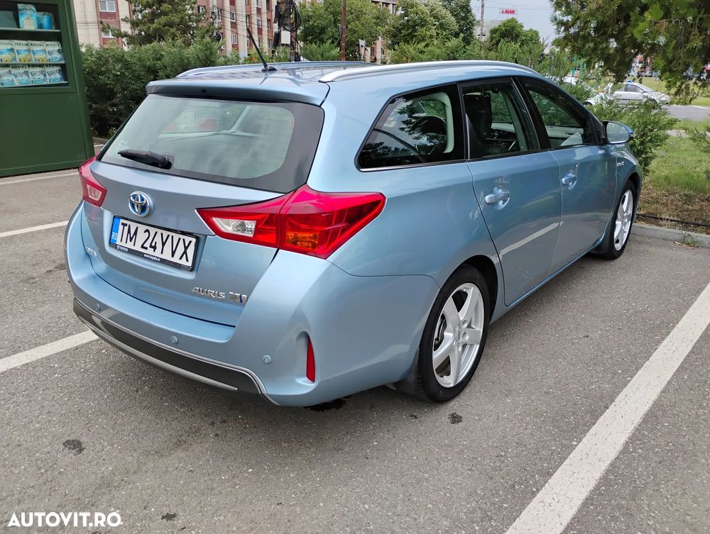 Toyota Auris 1.8 L VVT-i TS Hybrid Sol+ - 6